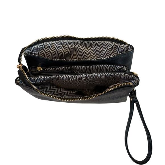 Elegant Black Wristlet Clutch W/ Gold Toned Hardware. - Picture 5 of 8